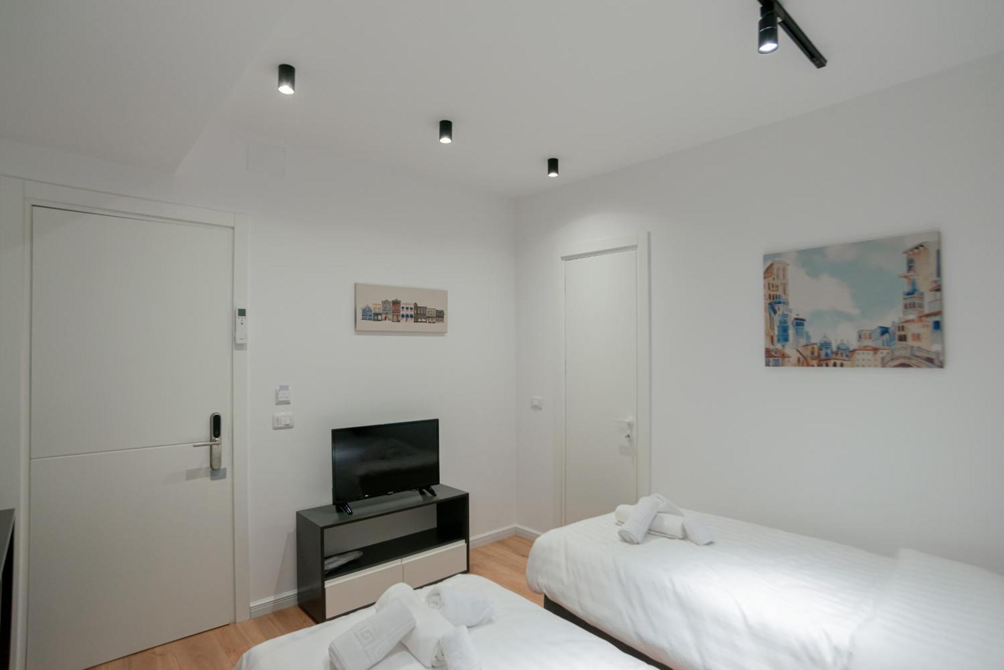La Gioia Apartment Tirana Exteriör bild