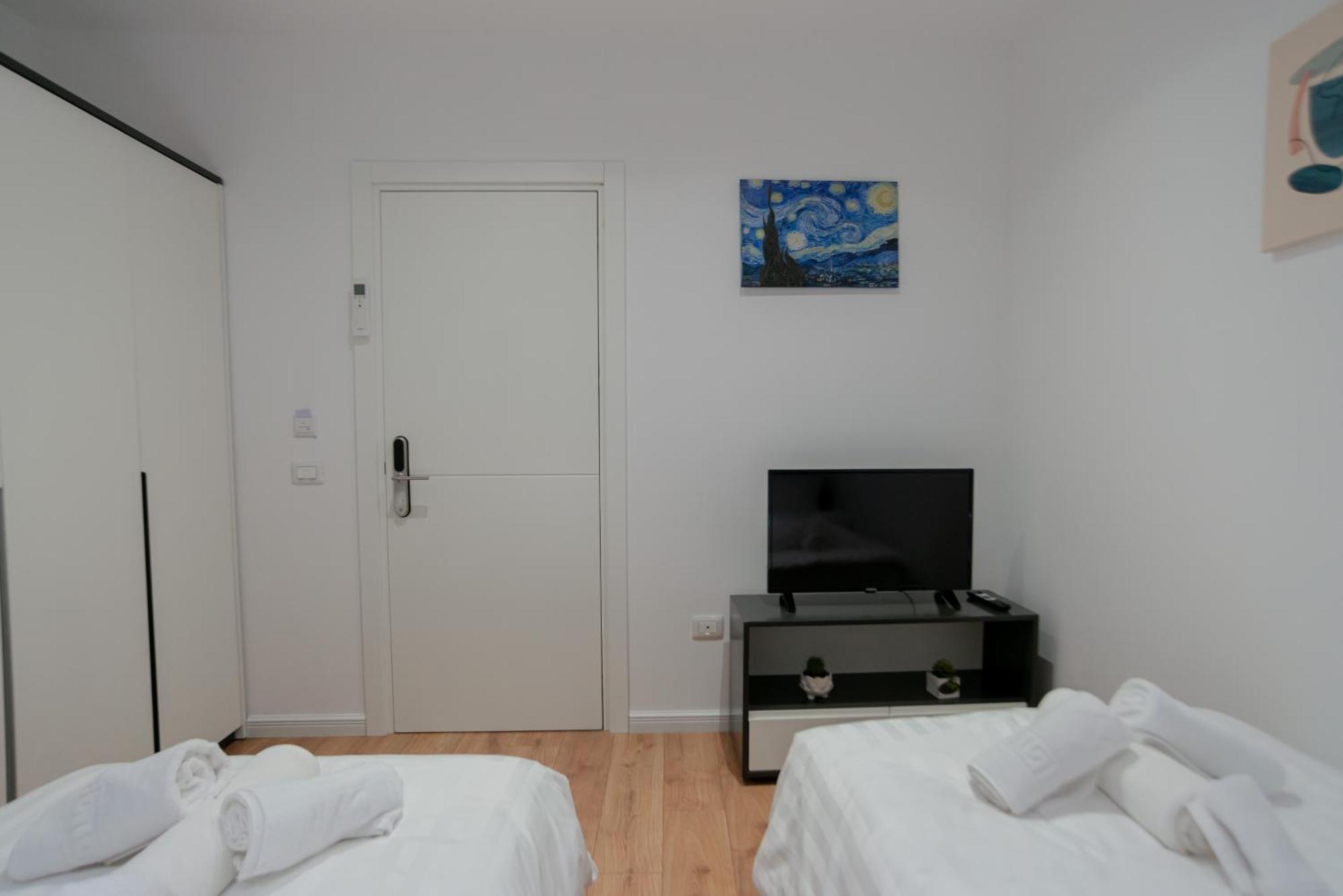 La Gioia Apartment Tirana Exteriör bild
